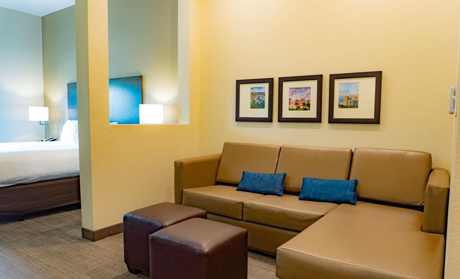 Ameniti Bay - Best Western Signature Collection Fruitville Экстерьер фото