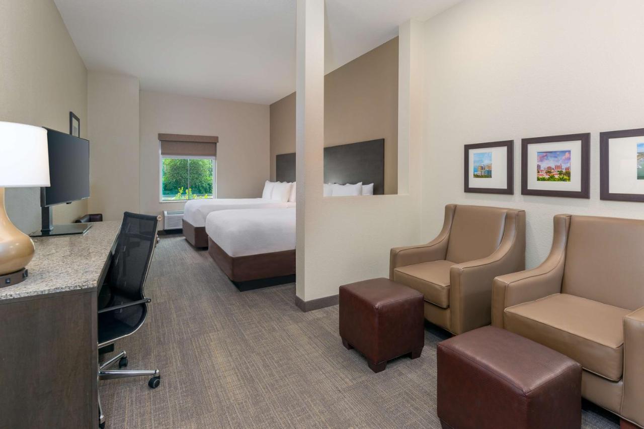 Ameniti Bay - Best Western Signature Collection Fruitville Экстерьер фото